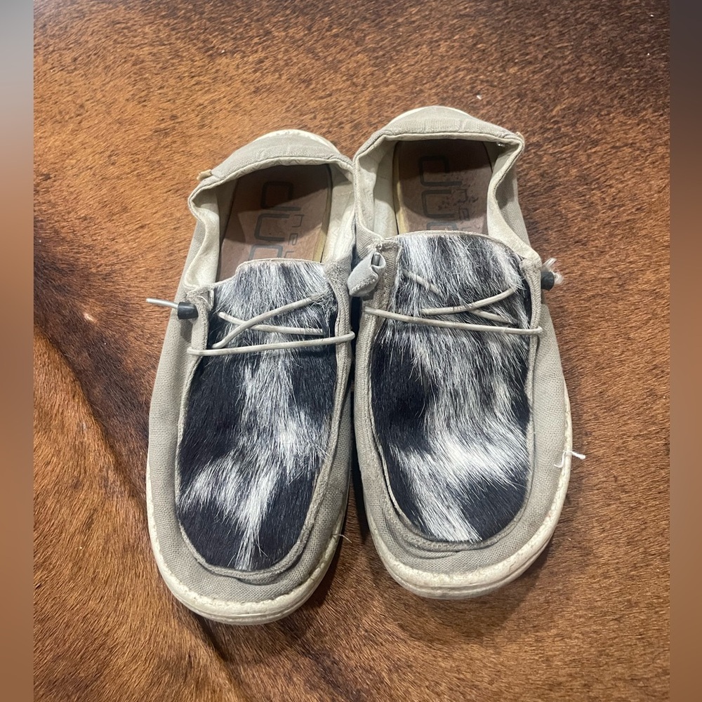Women’s Wendy Slip On Hey Dude - Gray with Cowhide